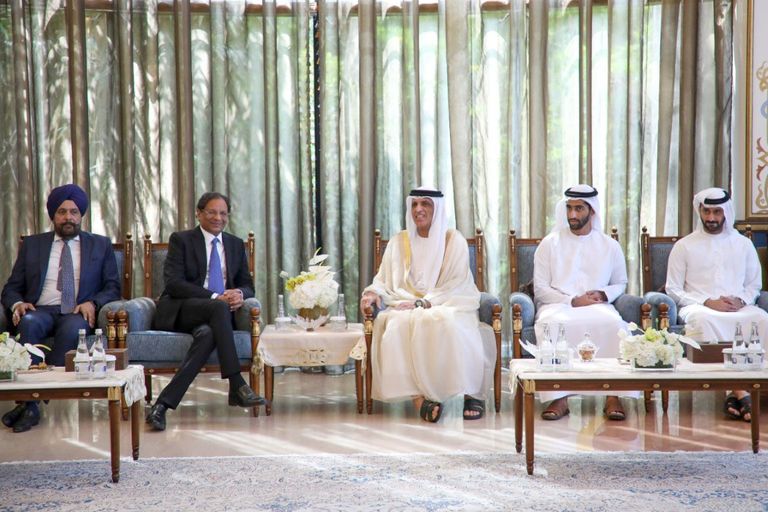 الشيخ سعود بن صقر القاسمي يستقبل رئيس شركة