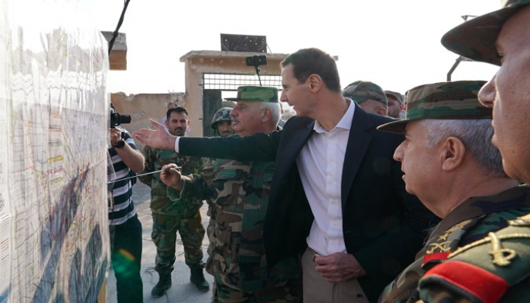 الرئيس السوري أثناء زيارته لجنوده في إدلب