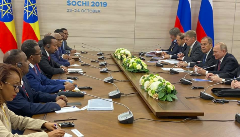 جانب من لقاء الرئيس الروسي مع رئيس وزراء إثيوبيا