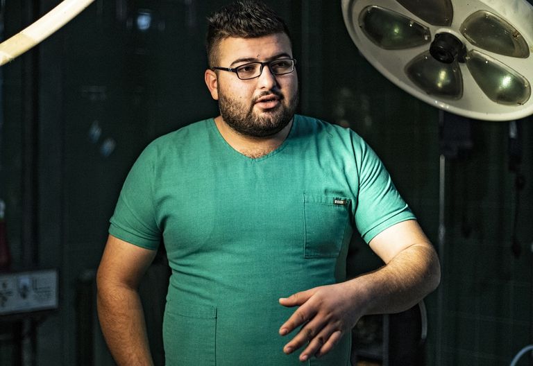 الممرض الكردي رامان أوسو