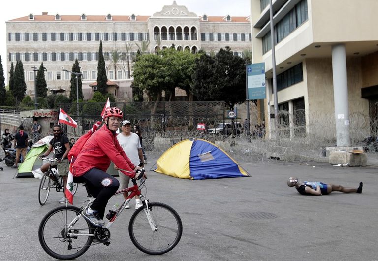 رجا زحلان عميد الدراجين في لبنان