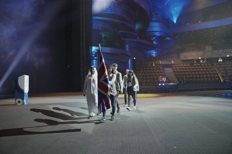 أحد الوفود المشاركة في بطولة العالم للروبوتات والذكاء الاصطناعي