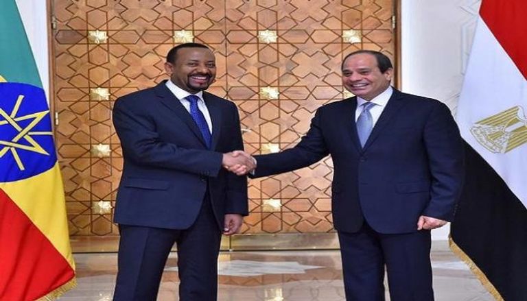 الرئيس المصري خلال لقاء سابق مع رئيس وزراء إثيوبيا
