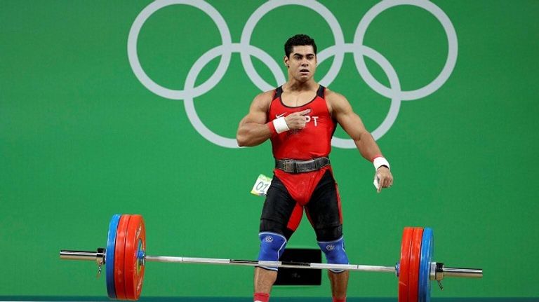 رافع الأثقال المصري يتمسك بأمل الأولمبياد