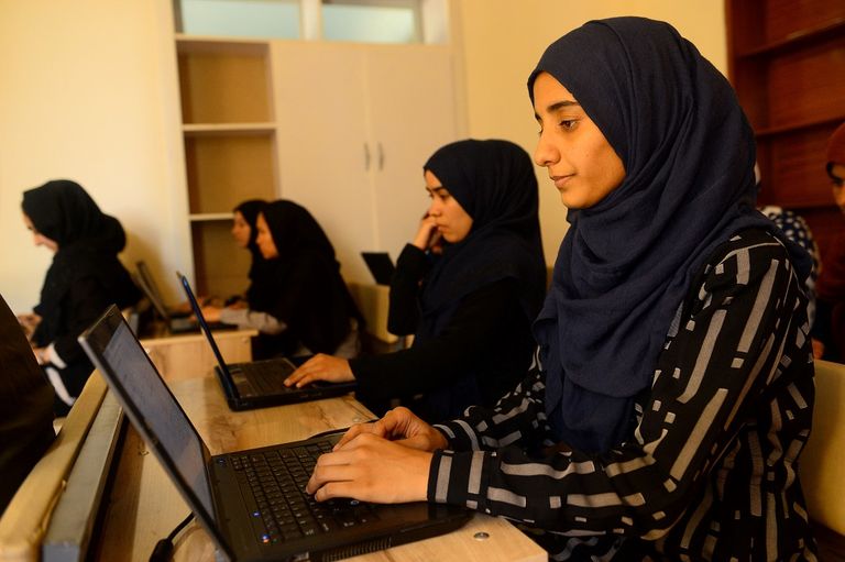 "كود تو إنسباير" درّبت أكثر من 150 تلميذة