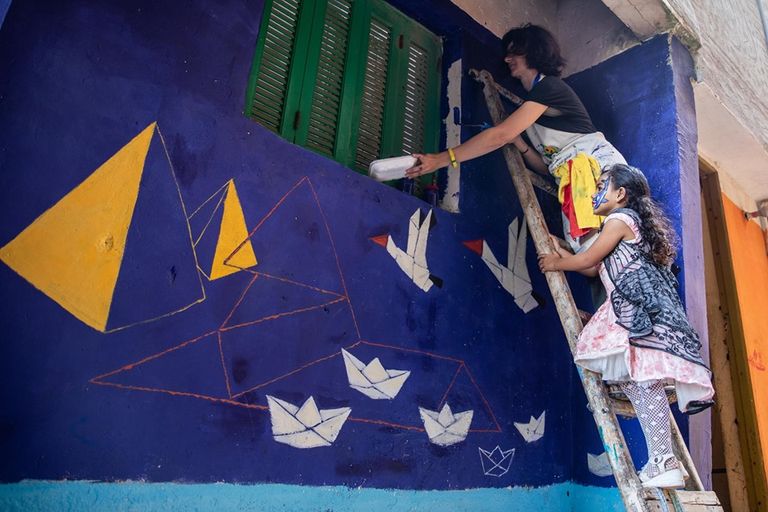 مراكب معروضة بجاليري "آزاد" بالقاهرة