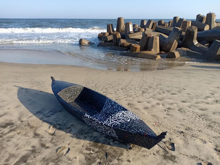 مراكب معروضة بجاليري "آزاد" بالقاهرة