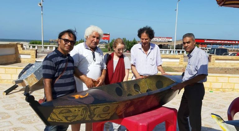 مراكب معروضة بجاليري "آزاد" بالقاهرة