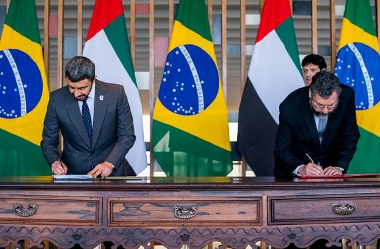 وزيرا خارجية الإمارات والبرازيل خلال توقع عدد من الاتفاقيات المشتركة علاقات ثنائية متميزة بين الإمارات والبرازيل