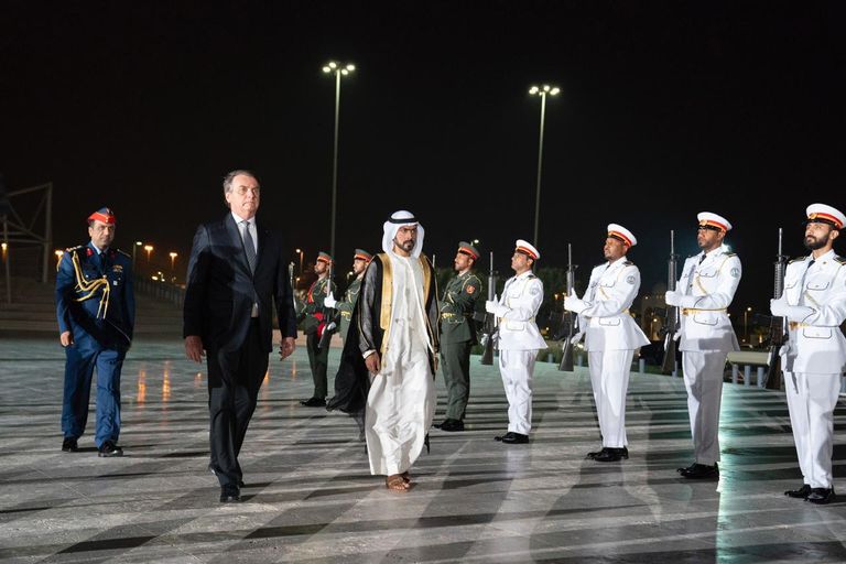 الشيخ محمد بن زايد آل نهيان خلال لقائه الرئيس البرازيلي بولسونارو