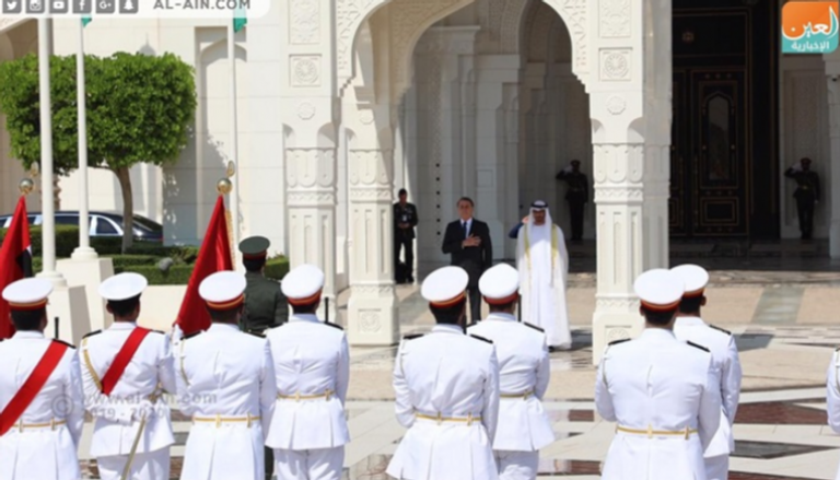 الشيخ محمد بن زايد آل نهيان خلال استقباله رئيس البرازيل