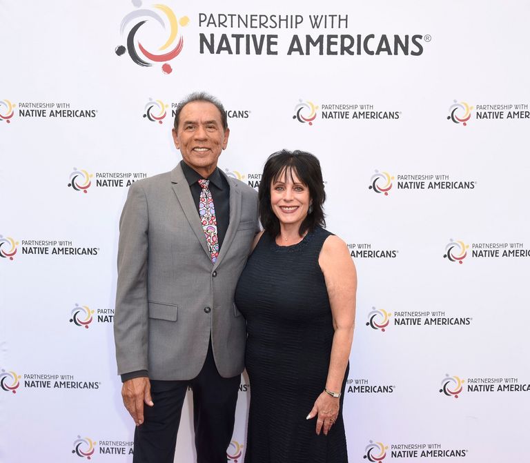 جينا ديفيس خلال كلمتها في الحفل