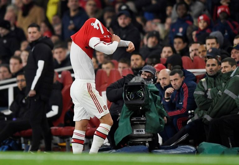 جرانيت تشاكا - لاعب أرسنال