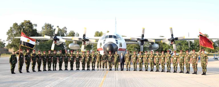 عناصر من قوات المظلات المصرية لدولة باكستان للمشاركة في التدريب المشترك "فجر الشرق - ١" جانب من التدريب المصري الأردني