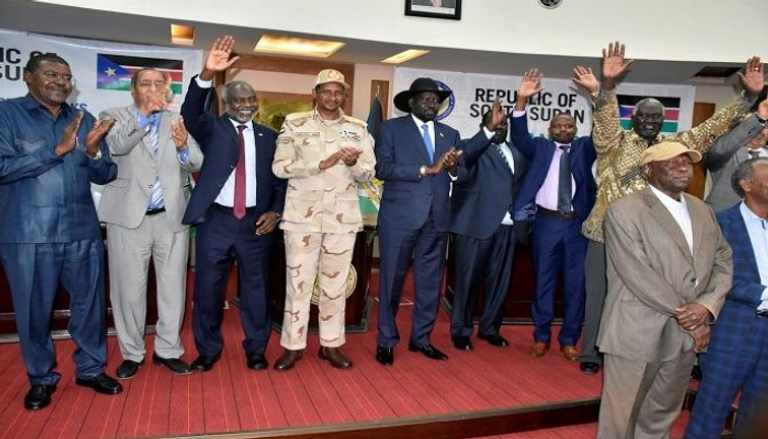 فرقاء السودان عقب توقيع إعلان المبادئ في جوبا- أرشيفية
