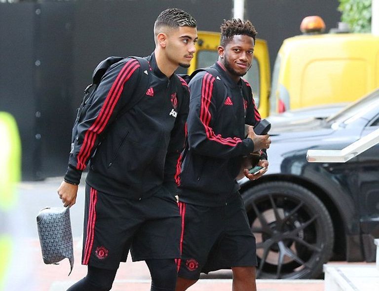 فريد وأندرياس بيريرا بول بوجبا وأولي جونار سولسكاير