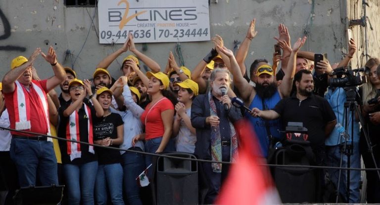 عدد كبير من فناني لبنان شاركوا في المظاهرات