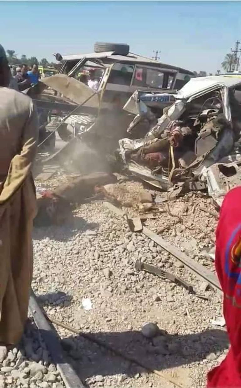 جانب من آثار الحادث