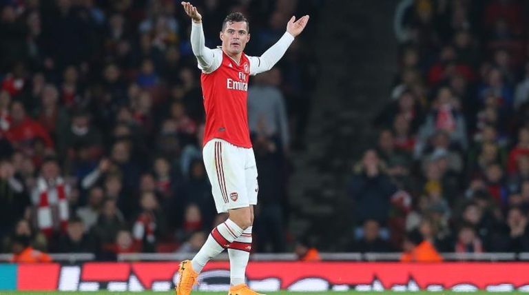 جرانيت تشاكا جوزيه مورينيو مدرب مانشستر يونايتد السابق