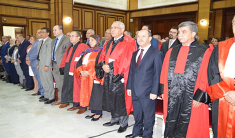 وزير العدل الجزائري مع أعضاء المجلس الأعلى للقضاء