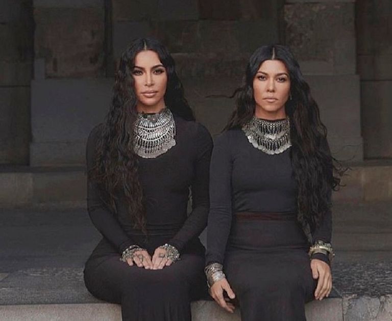 كيم كاردشيان وشقيقتها كورتني