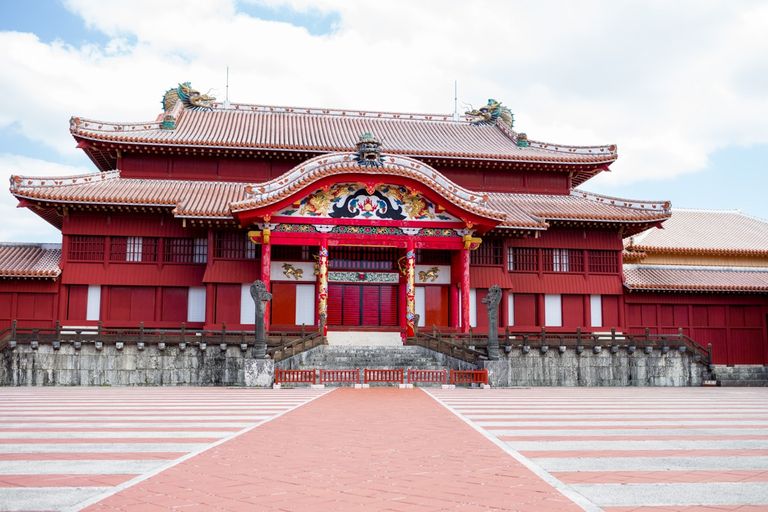 الحريق دمر المبنى الرئيسي لقلعة 