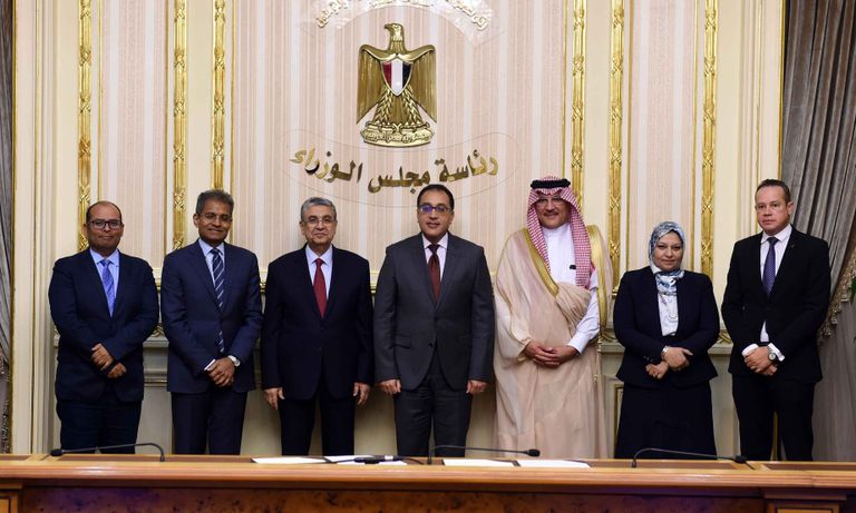 جانب من توقيع الاتفاقية