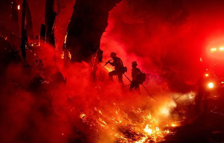 فرق إطفاء خاصة لحماية الأثرياء من الحرائق في كاليفورنيا