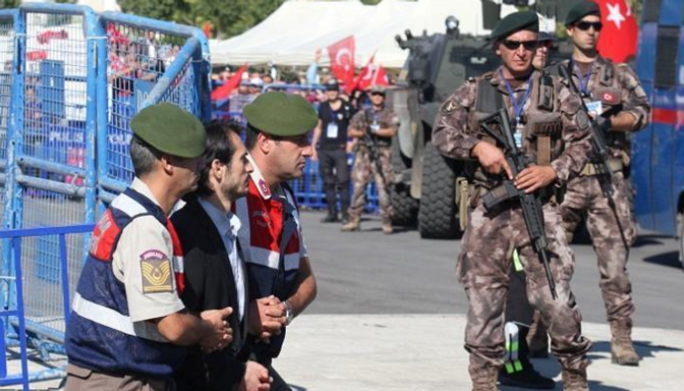 قوات أمن تركية تعتقل ناشطا سياسيا - أرشيفية