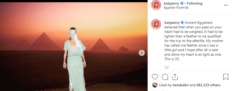 المطربة كاتي بيري