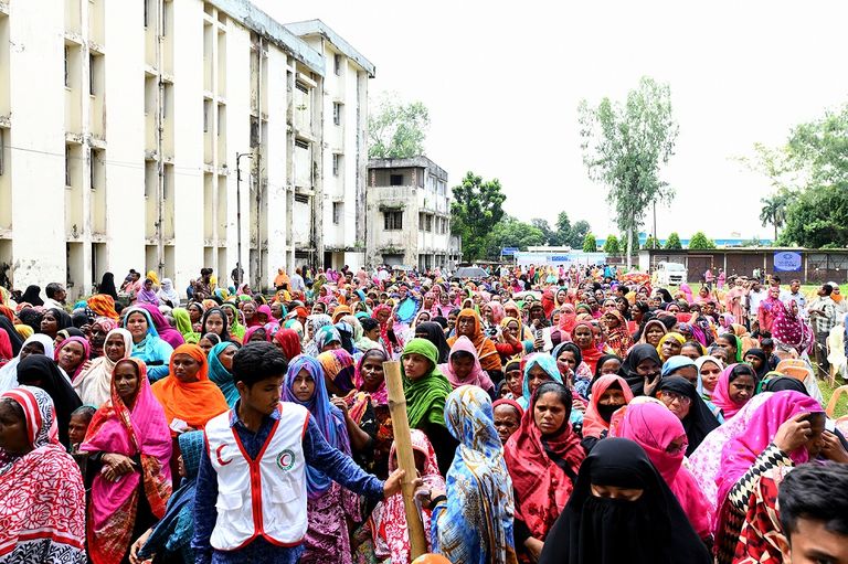 "نور دبي" تعالج 7100 مريض في بنجلاديش