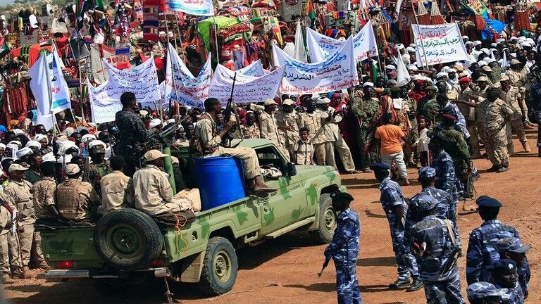 تنظيمات مسلحة في دارفور - أرشيفية رئيس الوزراء السوداني عبدالله حمدوك