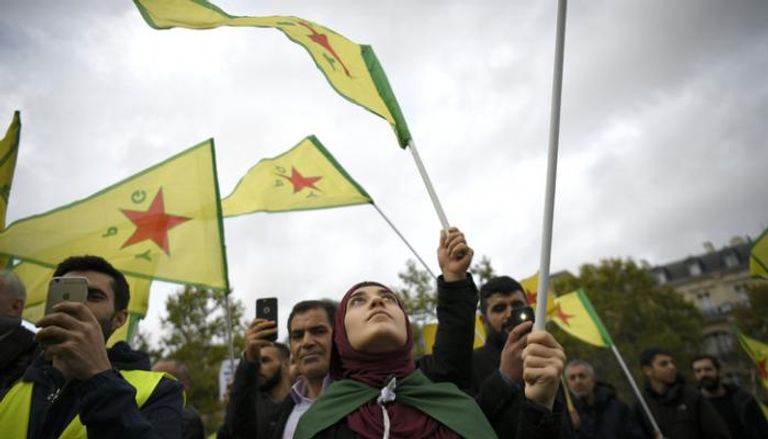 آلاف المتظاهرين في باريس لدعم الأكراد 
