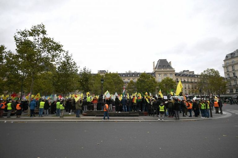 آلاف المتظاهرين في باريس لدعم الأكراد