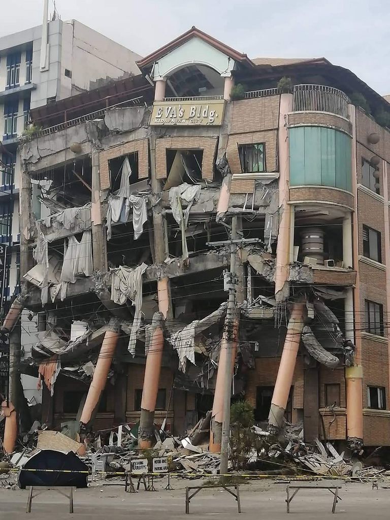 الزلزالان أسفرا عن تضرر عشرات الأبنية