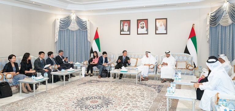 وفد صيني يبحث فرص الاستثمار المشترك مع الإمارات