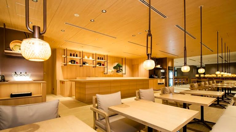 "طيران الإمارات" أعادت العصر الذهبي للسفر جوا