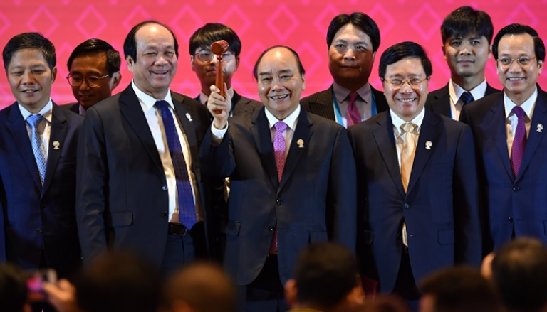 رئيس وزراء فيتنام يحمل المطرقة لرئاسة الآسيان في 2020 - الفرنسية