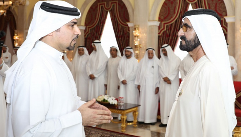 الشيخ محمد بن راشد آل مكتوم يلتقي مدير مؤسسة دبي لتنمية الاستثمار