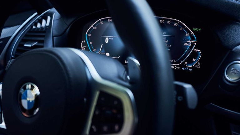 طراز X3 xDrive30e