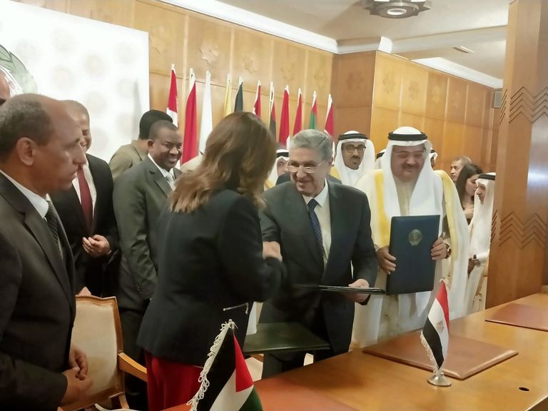 توقيع مذكرة تفاهم بين مصر والأردن وهيئة الربط لدول مجلس التعاون الخليجي العربي صورة من اجتماعات المجلس الوزاري العربي للكهرباء