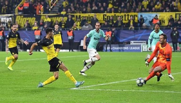 أشرف حكيمي يسجل في مرمى إنتر ميلان حكيم زياش وأشرف حكيمي