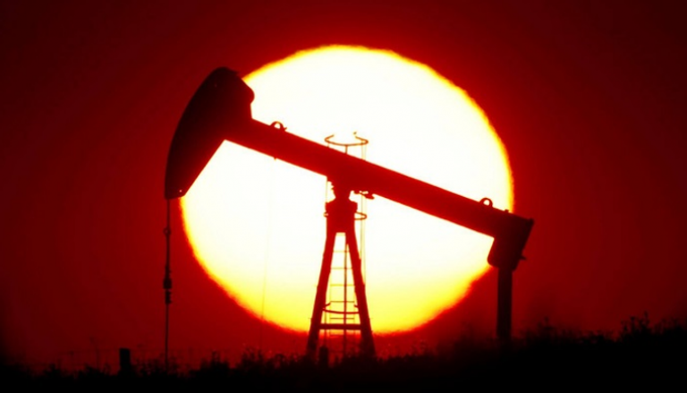 تراجع النفط بفعل نمو المخزونات الأمريكية