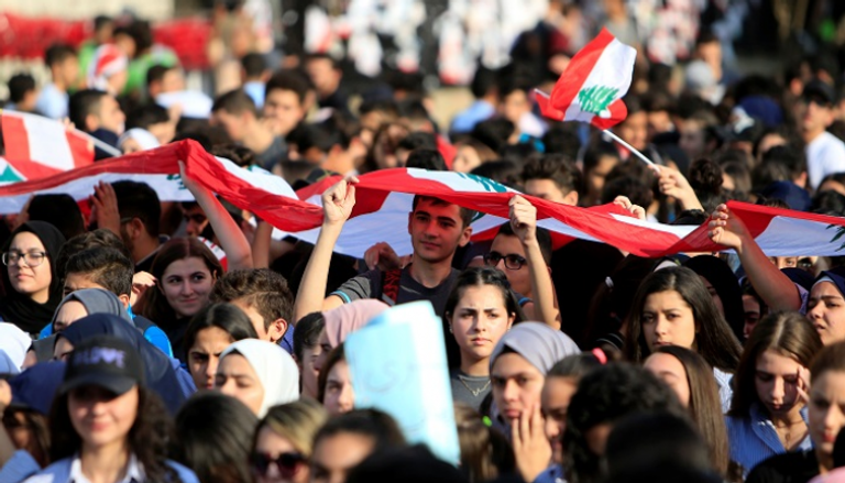 الطلاب اللبنانيون يتصدرون مشهد الاحتجاجات