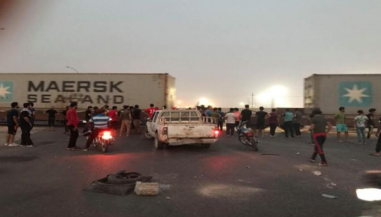 احتجاجات العراقيين تغلق الطرق أمام شحنات النفط - أرشيفية