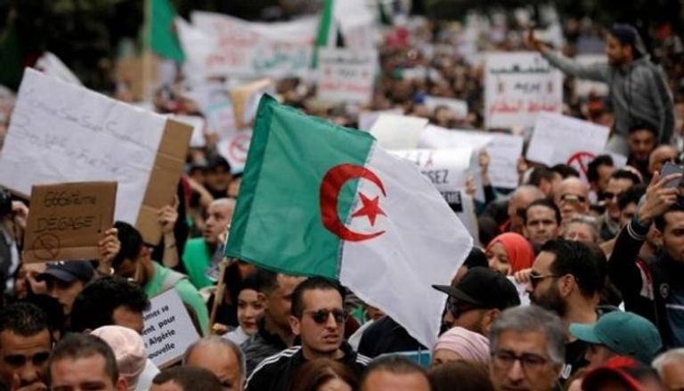 تعليق إضراب القضاة وقائمة مرشحين للانتخابات مثيرة للجدل أبرز أحداث أسبوع الجزائر