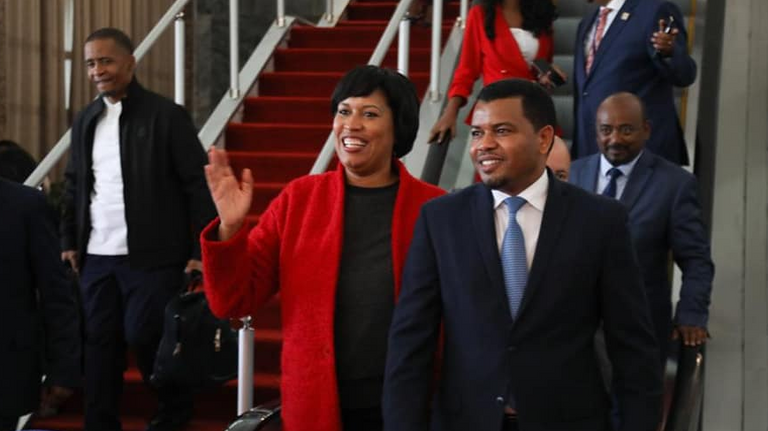 عمدة واشنطن مورييل باوزر وعمدة أديس أبابا تاكلي أوما