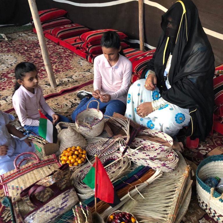 الأطفال استمتعوا بنشاط الصقارة ضمن فعاليات النادي