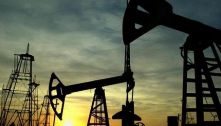 أسعار النفط ترتفع بنهاية تداولات الجمعة
