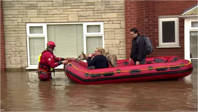 تحذيرات في بريطانيا من استمرار الفيضانات